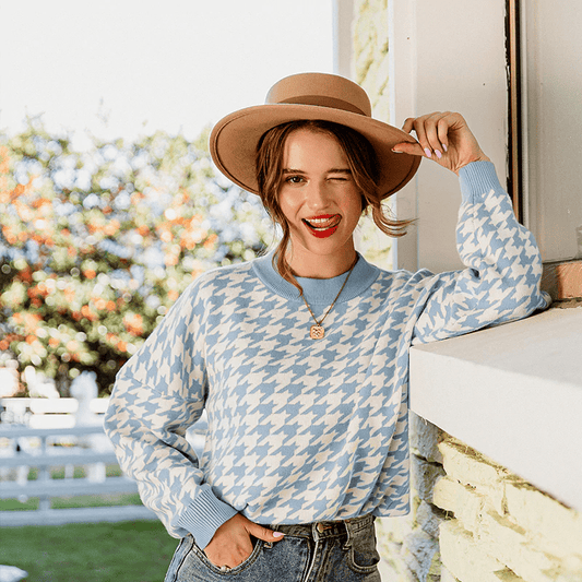 Geometric O-Neck Collar Full Sleeves Knitted Sweater - Necessary Clothing